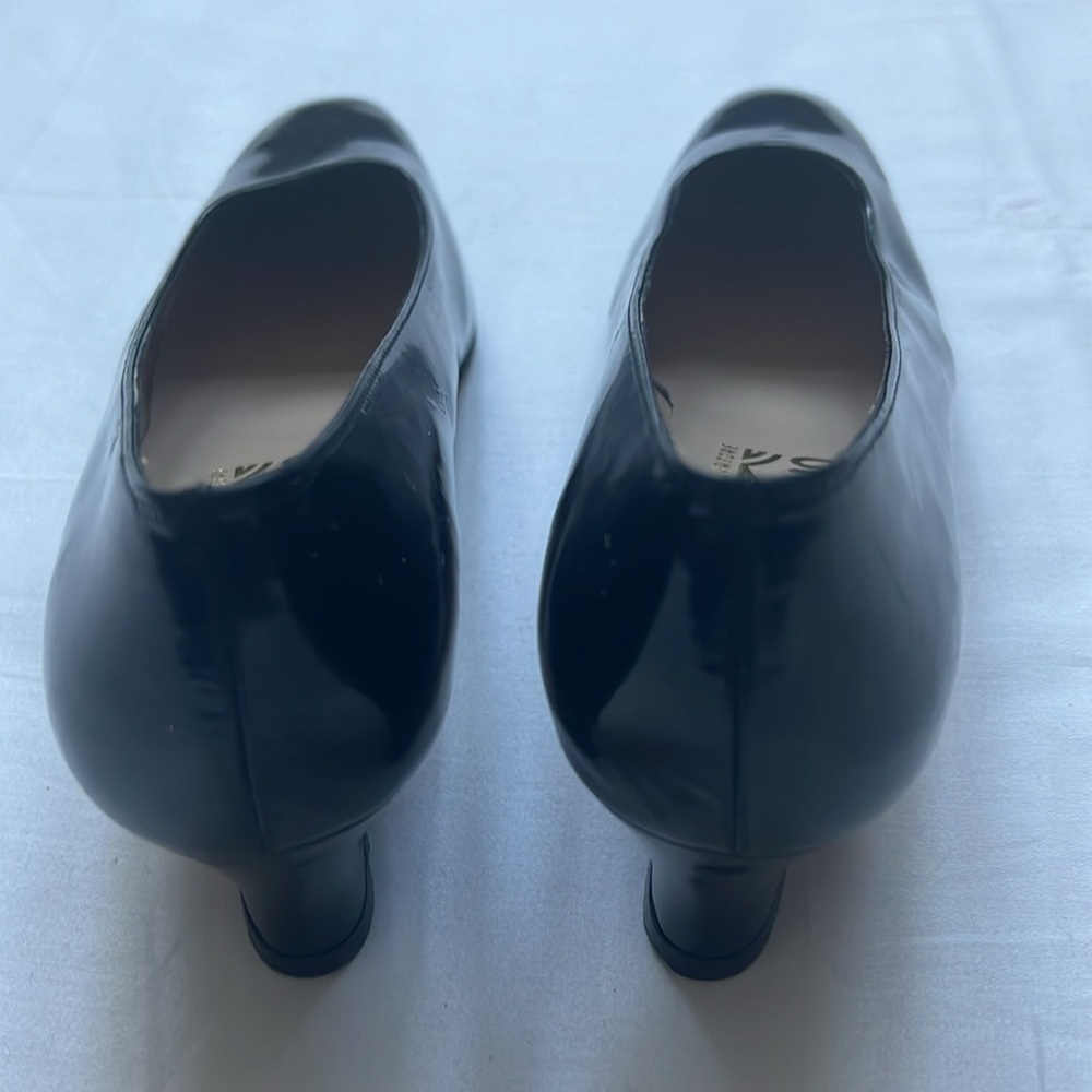 Salvatore Ferragamo Square Toe Pumps - Picture 9 of 11